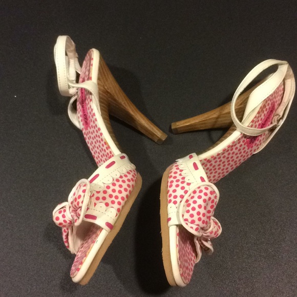 New Betsey Johnson Barbie Barbiecore Pink Polka Dot Bow Heels 7.5 - Picture 2 of 5